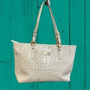 GUC Brahmin Cream Croc Embossed Tote